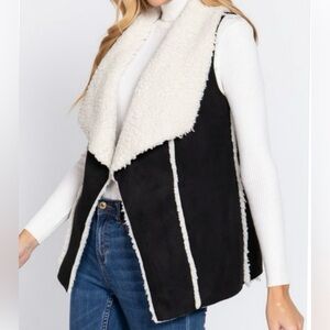 🌸NWT Faux Suede Shawl Collar Sherpa Lined Vest. Black. Size: Small